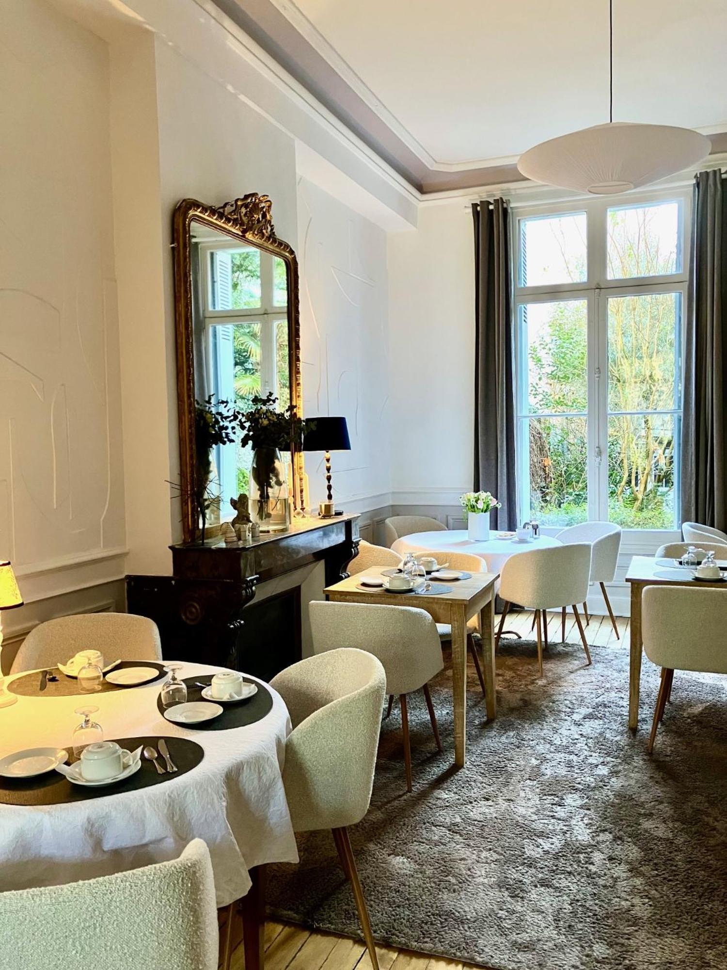 Hotel Val De Loire ตูร์ ภายนอก รูปภาพ