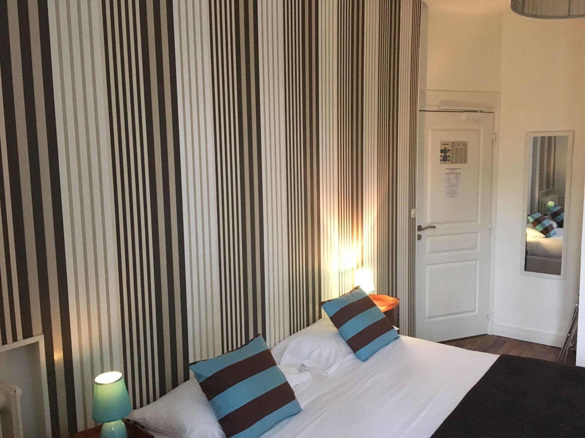 Hotel Val De Loire ตูร์ ภายนอก รูปภาพ